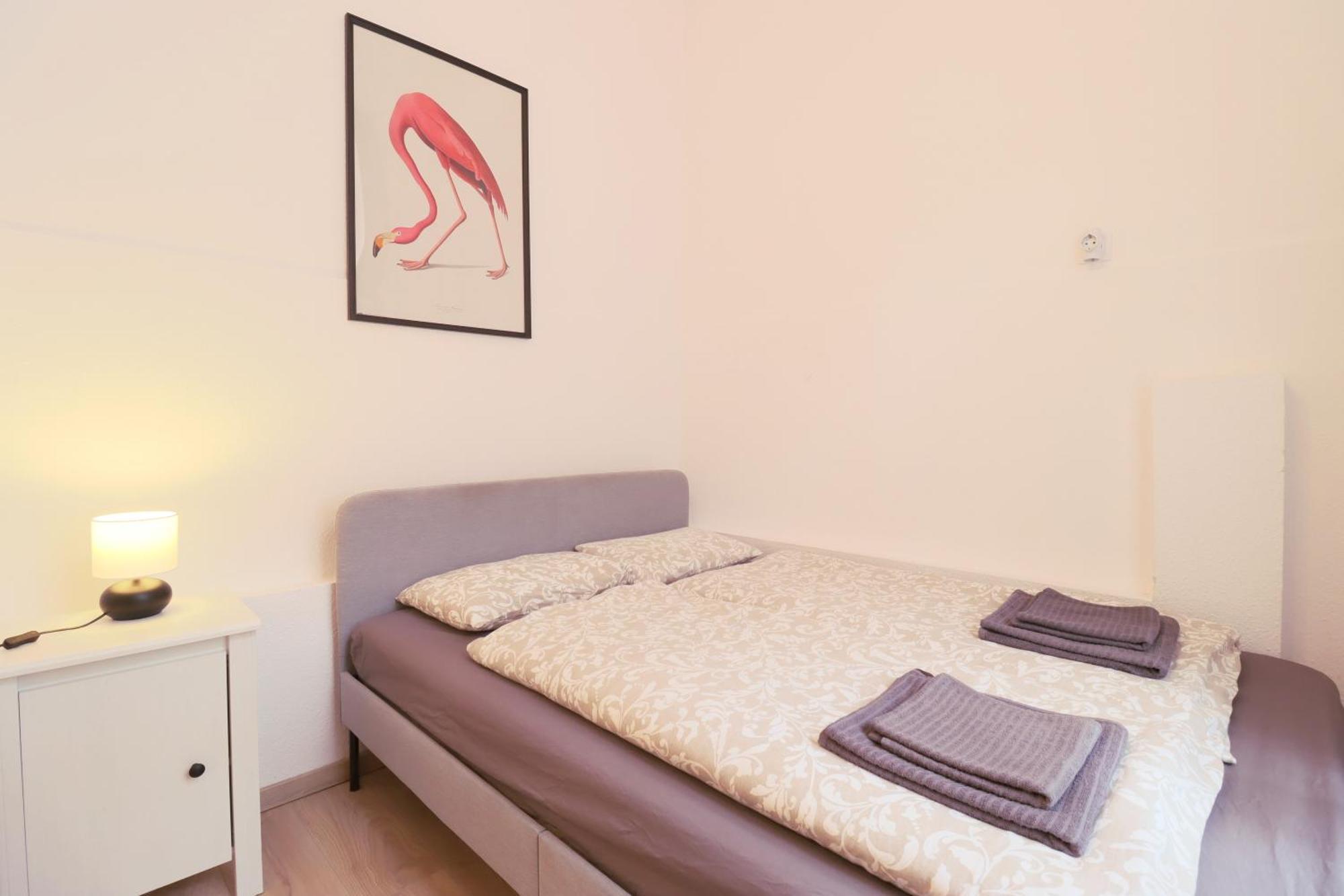 Joseph Boulevard Apartment - 3Bdr, 2Bath, 8Ppl Budapest Kültér fotó